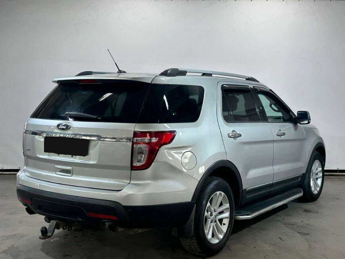 Ford Explorer 2013 года с пробегом. Фото: #4
