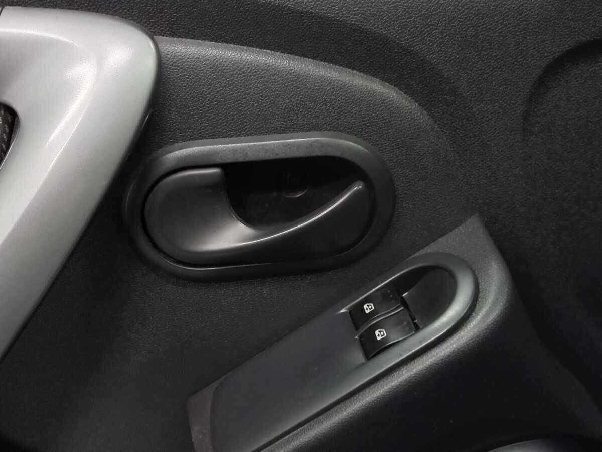 Б/У Рено Дастер 2013 года. Фото: #13