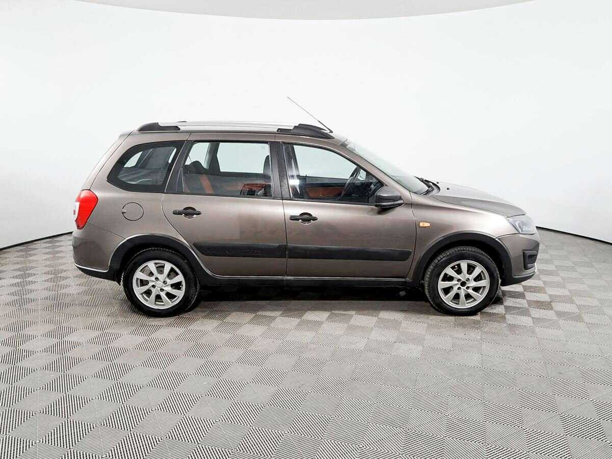 Б/У Лада (ВАЗ) Калина 2016 года. Фото: #3