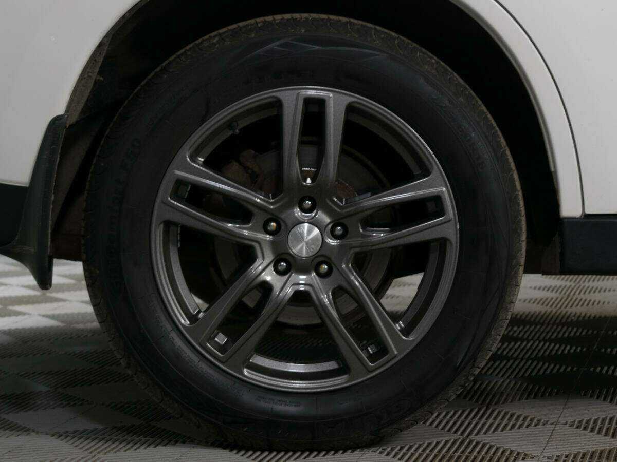 Б/У Митсубиши Оутлэндер 2012 года. Фото: #17