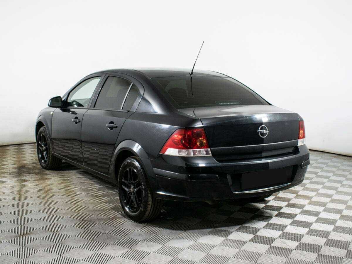 Б/У Опель Астра 2014 года. Фото: #5
