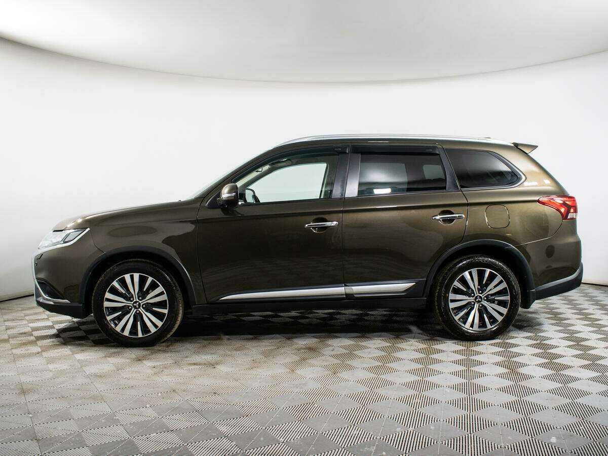 Mitsubishi Outlander 2018 года с пробегом. Фото: #4