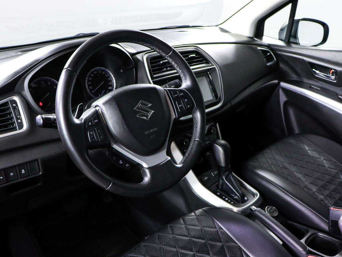 Б/У Сузуки С-Икс4 2016 года. Фото: #13