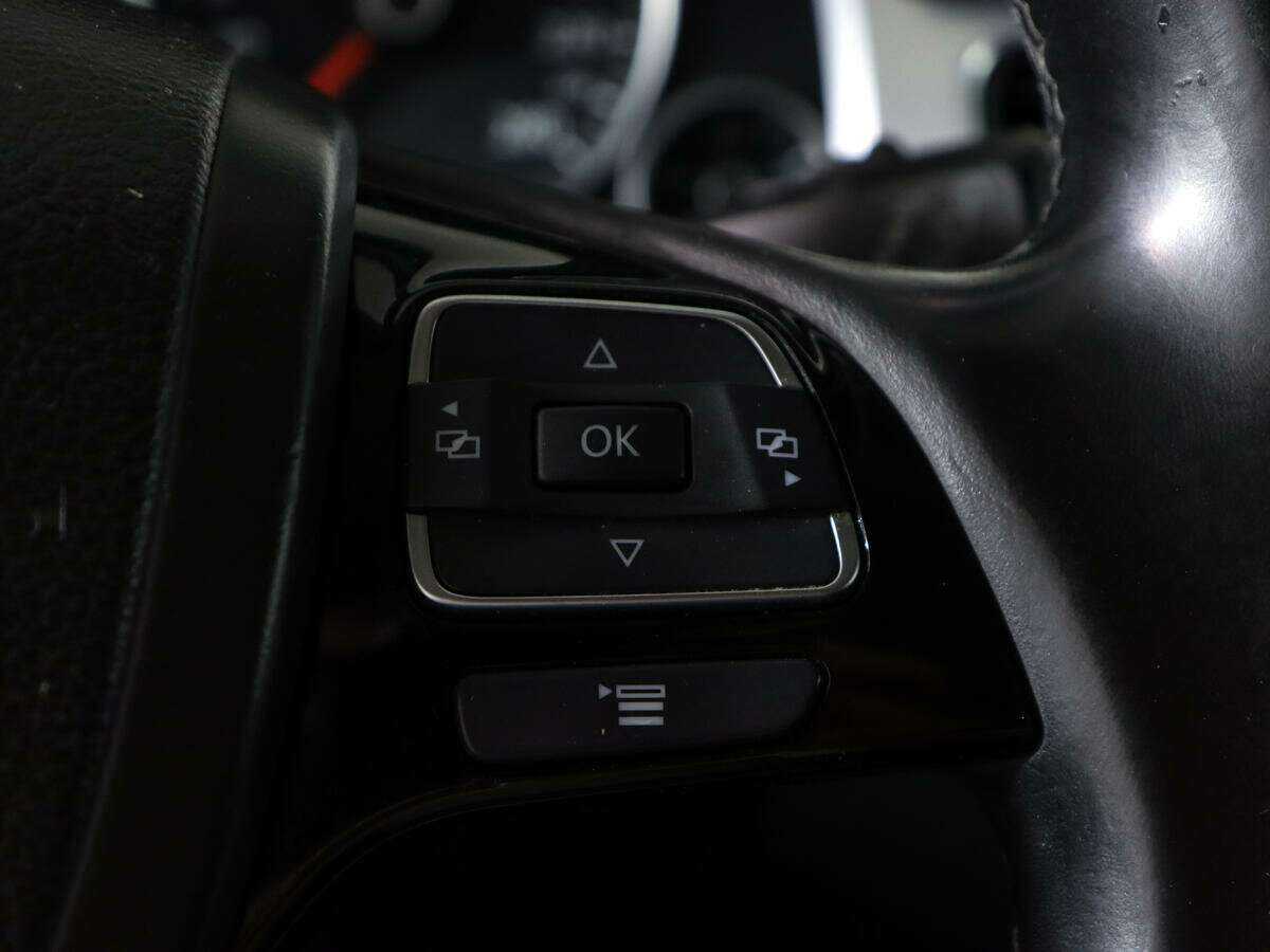 Volkswagen Touareg 2012 года с пробегом. Фото: #22