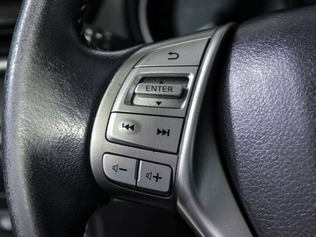 Б/У Ниссан Икс-Трейл 2016 года. Фото: #16