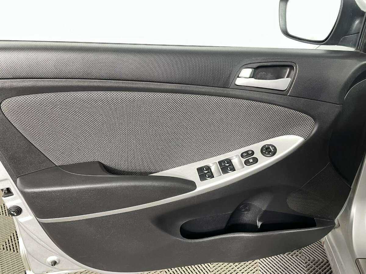 Б/У Хендай Солярис 2014 года. Фото: #7