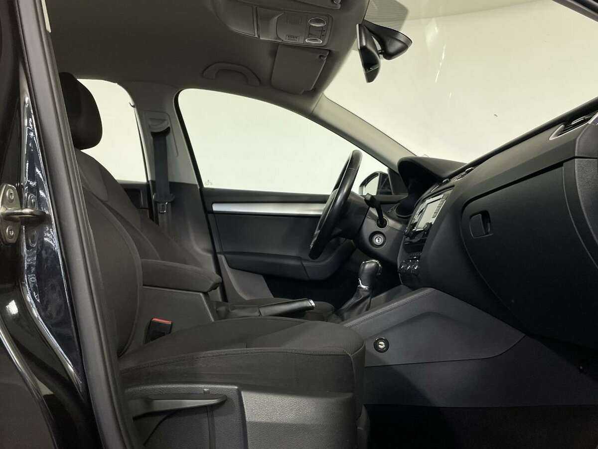 Б/У Шкода Октавия 2014 года. Фото: #13