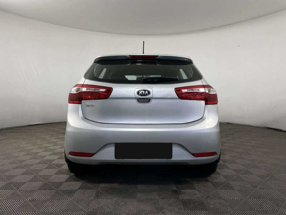 Б/У Киа Рио 2013 года. Фото: #2