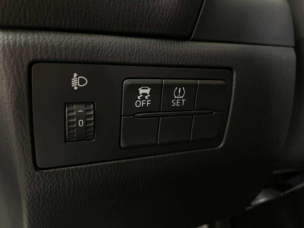 Б/У Мазда 3 2014 года. Фото: #8