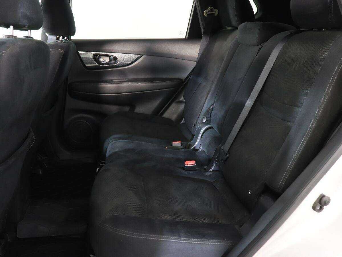 Б/У Ниссан Икс-Трейл 2016 года. Фото: #9