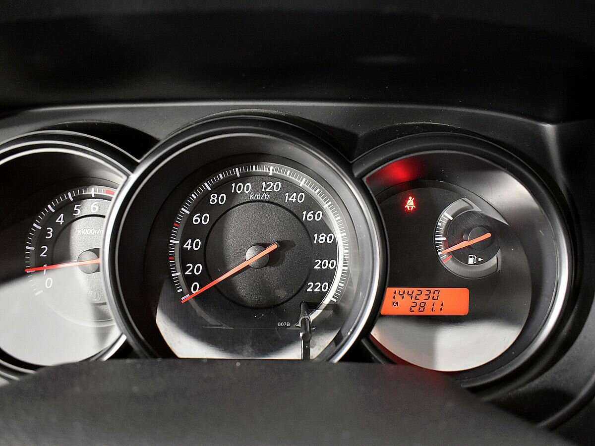 Б/У Ниссан Тиида 2013 года. Фото: #11