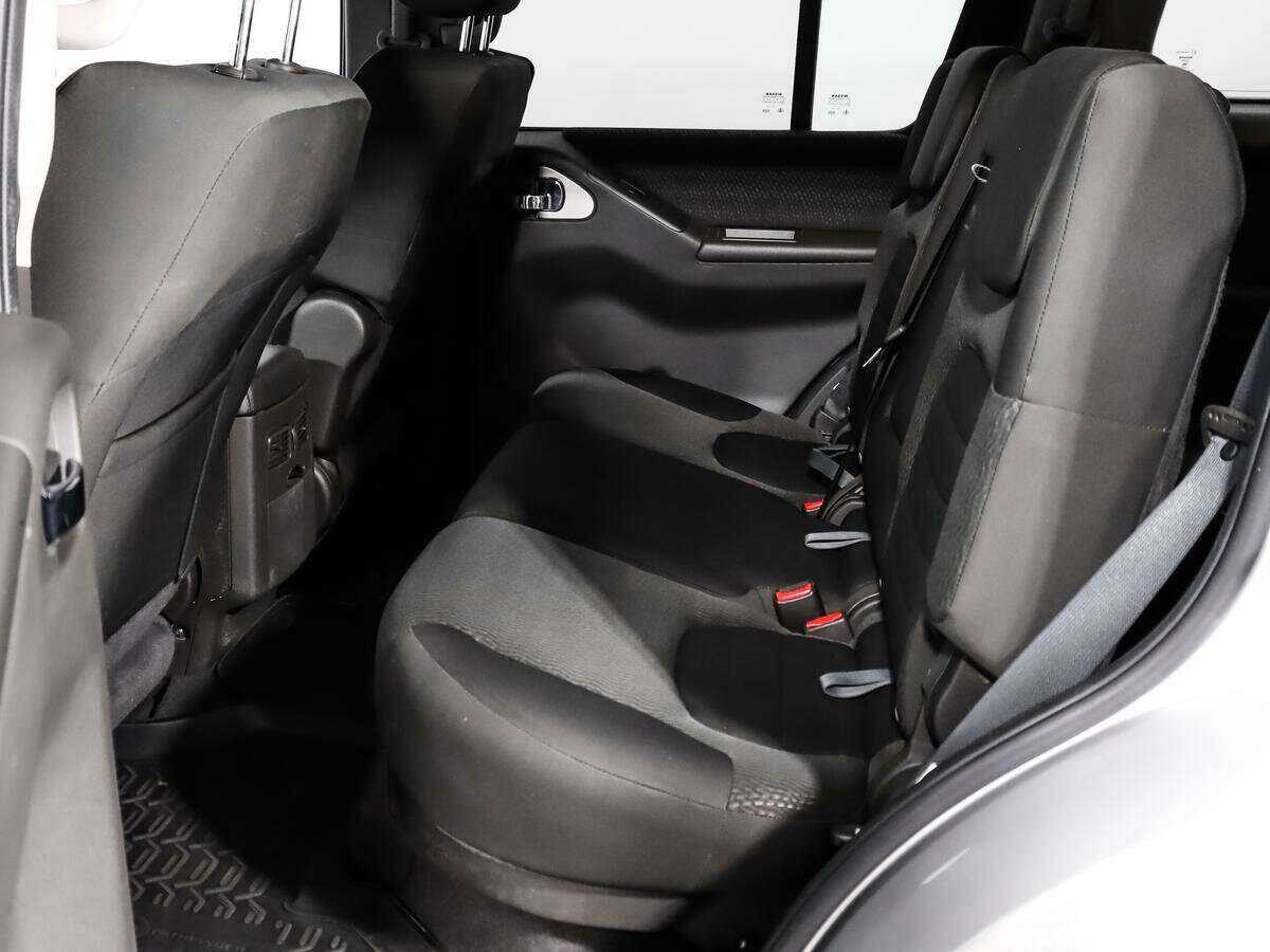 Б/У Ниссан Патфайндер 2012 года. Фото: #9