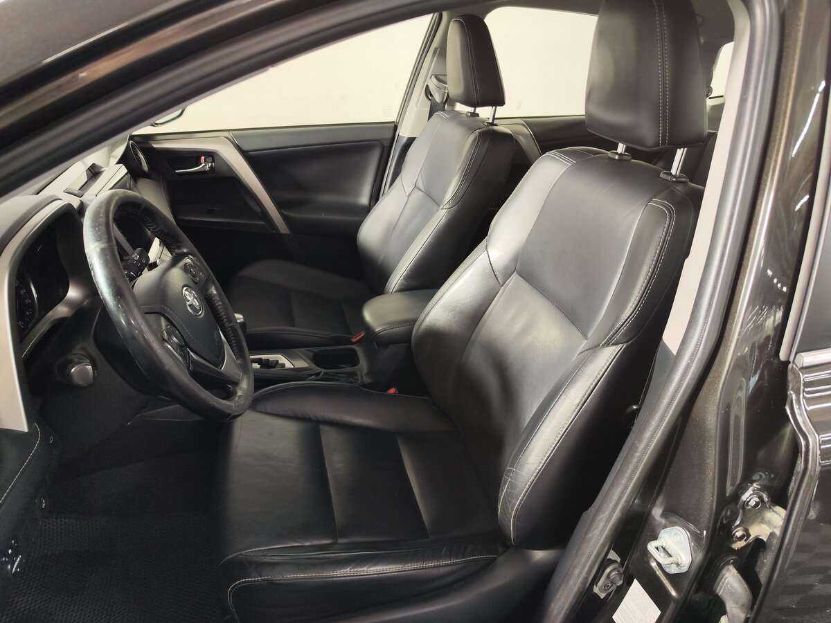 Б/У Тойота Рав4 2015 года. Фото: #5