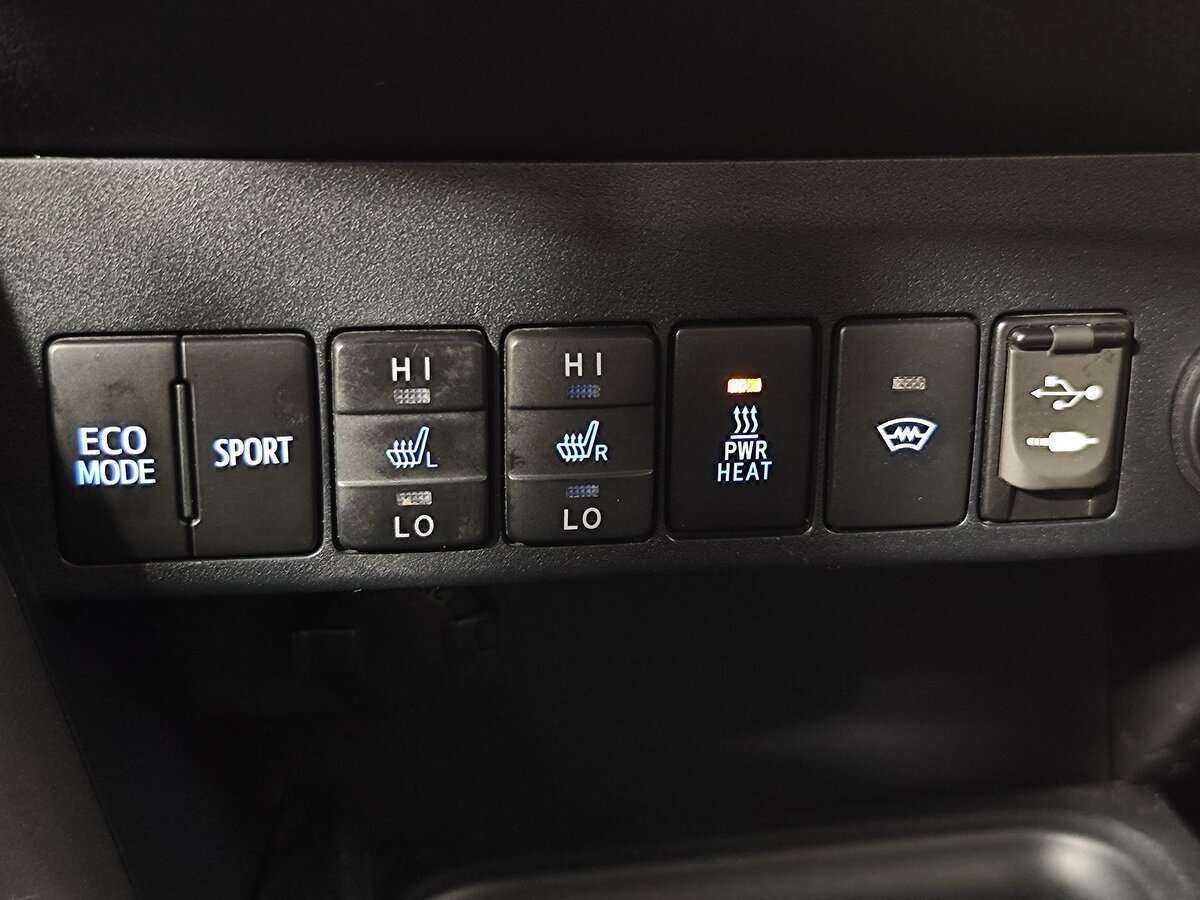 Б/У Тойота Рав4 2015 года. Фото: #21