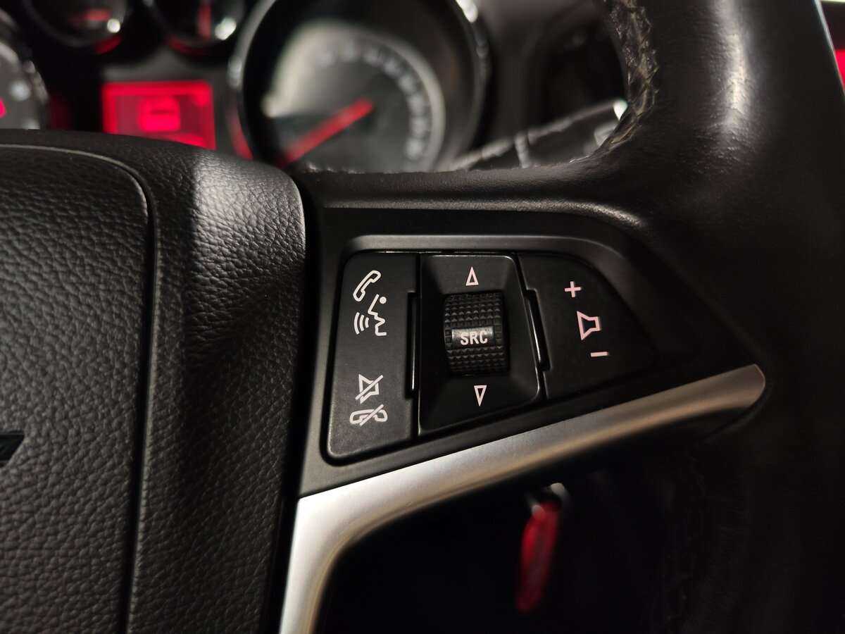 Б/У Опель Астра 2012 года. Фото: #10