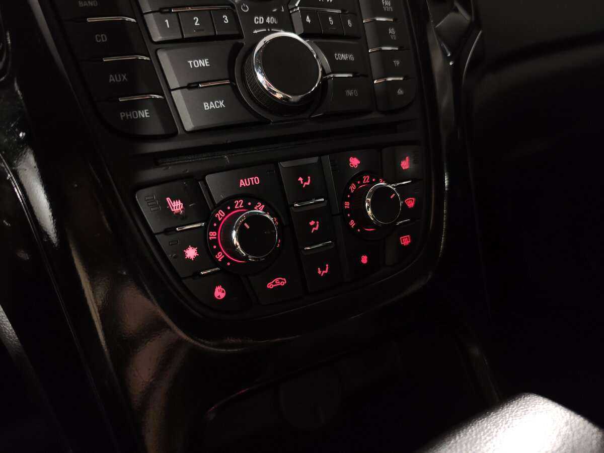 Б/У Опель Астра 2012 года. Фото: #14