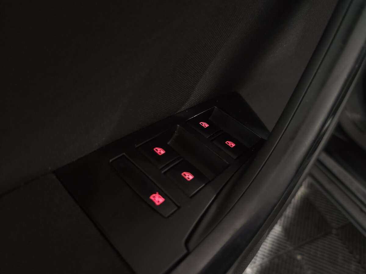 Б/У Опель Астра 2012 года. Фото: #17