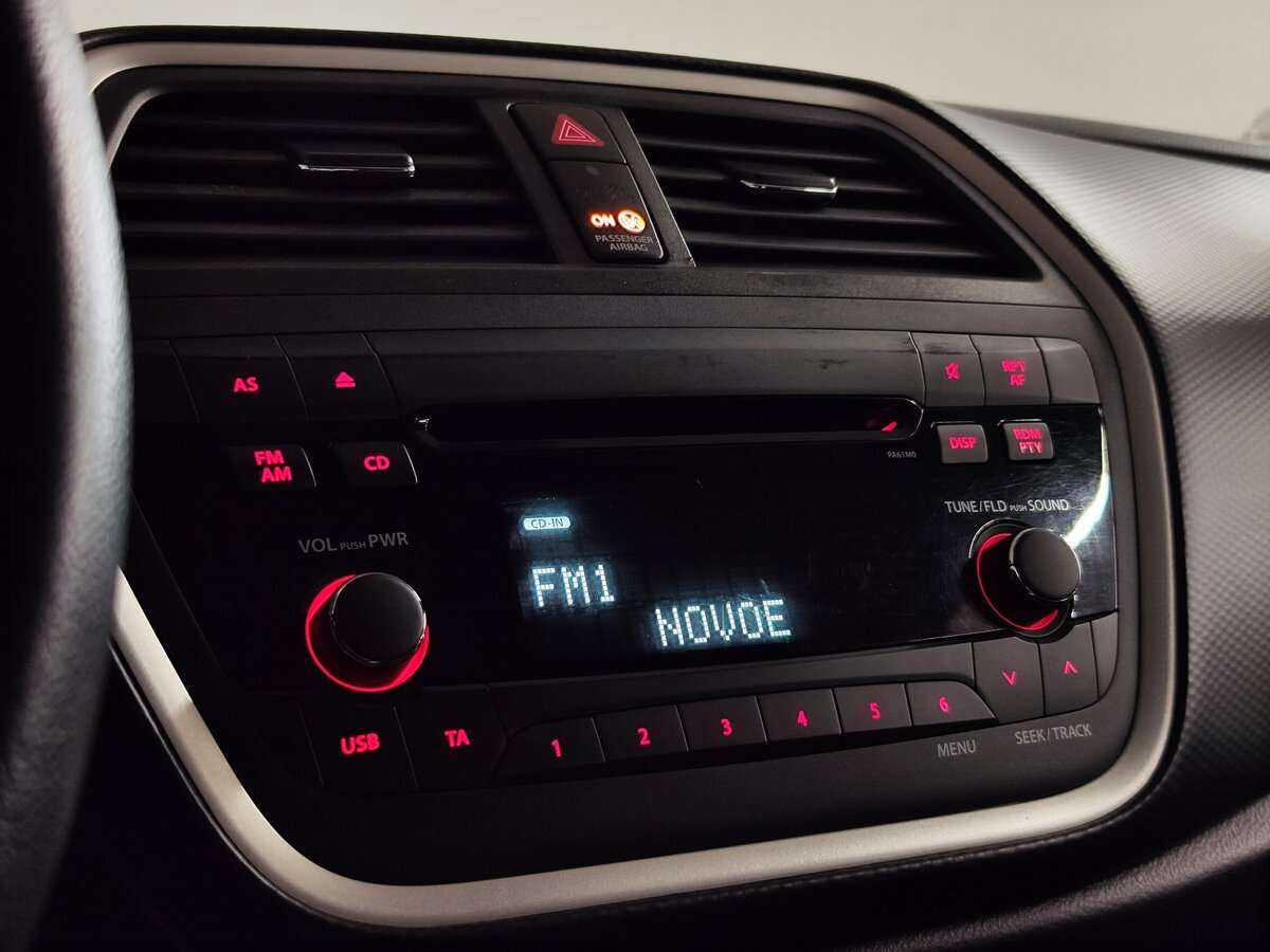 Б/У Сузуки С-Икс4 2014 года. Фото: #15