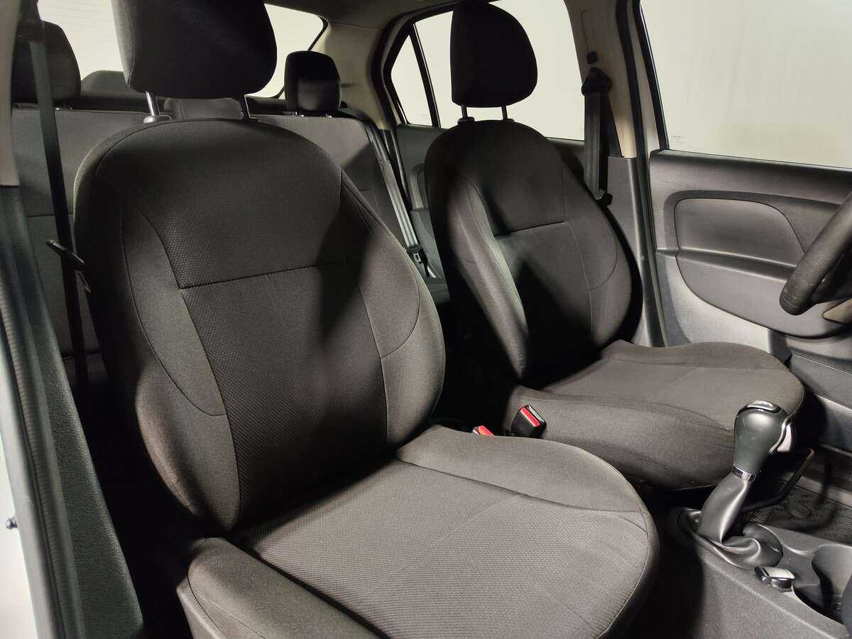 Б/У Рено Логан 2019 года. Фото: #7