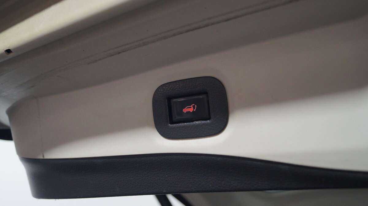 Б/У Ниссан Икс-Трейл 2017 года. Фото: #15