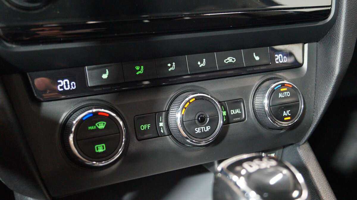 Б/У Шкода Октавия 2014 года. Фото: #18