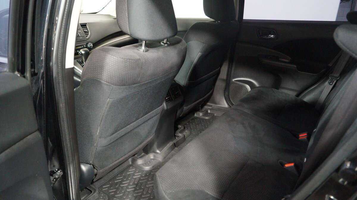 Б/У Хонда ЦР-В 2013 года. Фото: #8