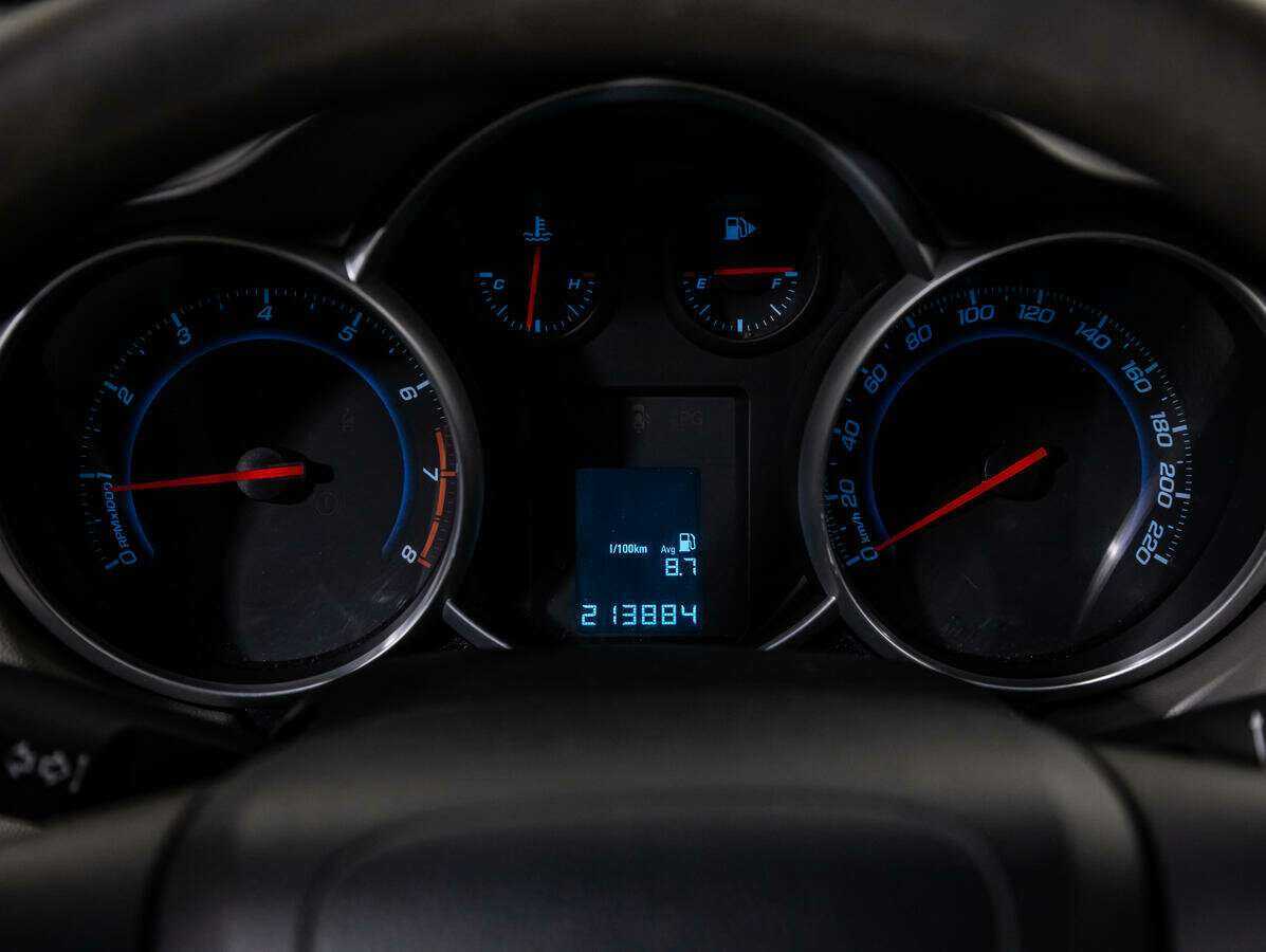 Б/У Шевроле Круз 2013 года. Фото: #11