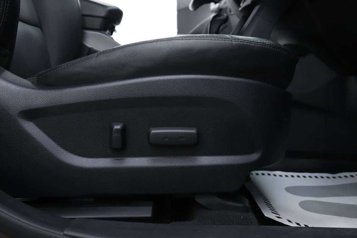 Hyundai Santa Fe 2015 года с пробегом. Фото: #18