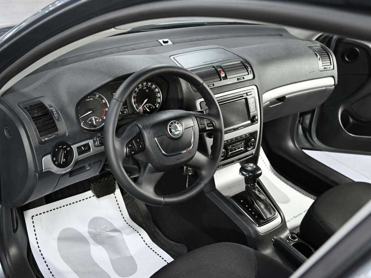 Б/У Шкода Октавия 2012 года. Фото: #5