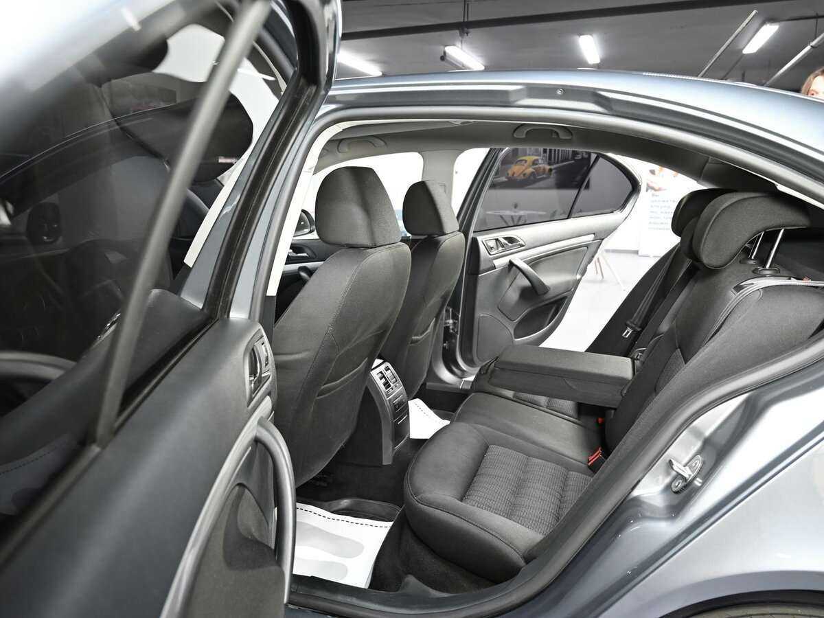 Б/У Шкода Октавия 2012 года. Фото: #10