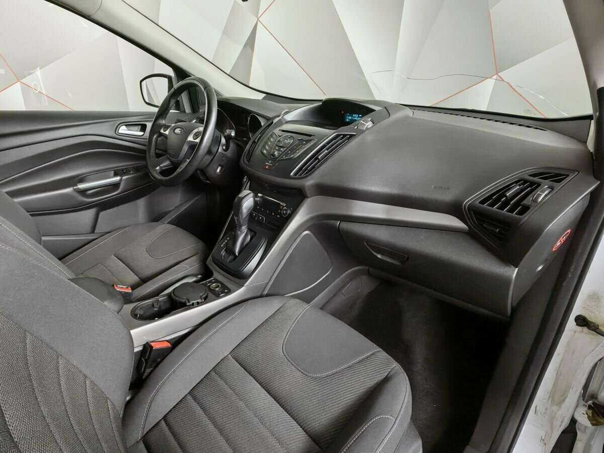 Б/У Форд Куга 2015 года. Фото: #7