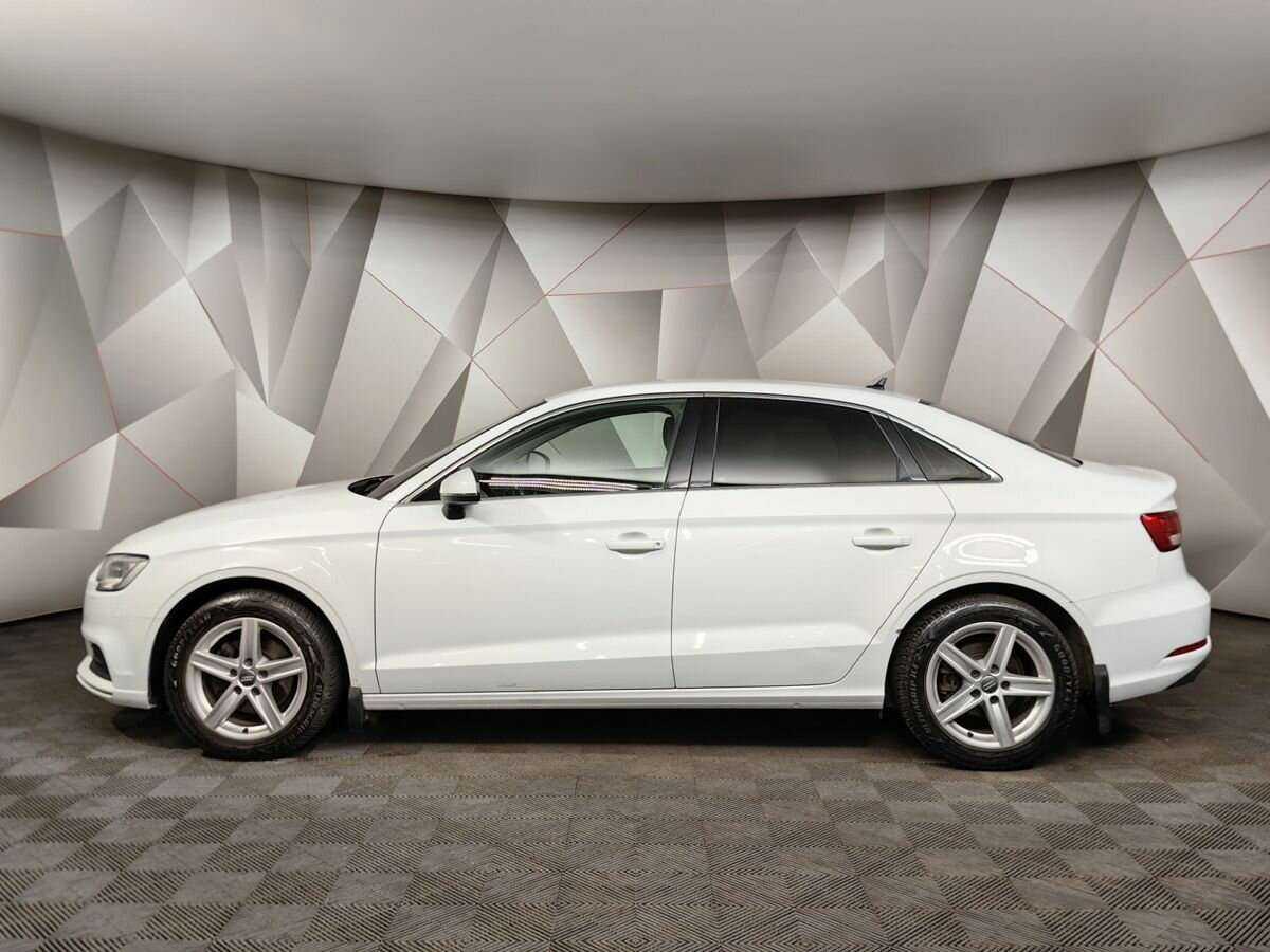 Audi A3 2019 года с пробегом. Фото: #4