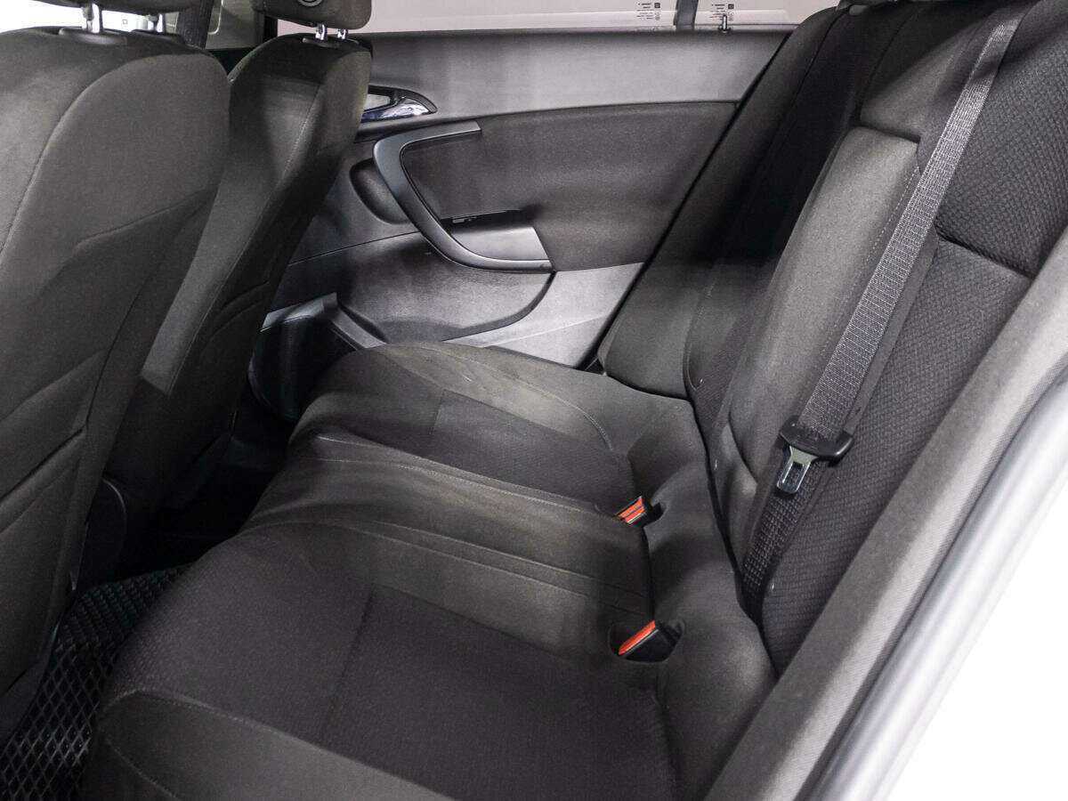 Б/У Опель Инсигния 2014 года. Фото: #9