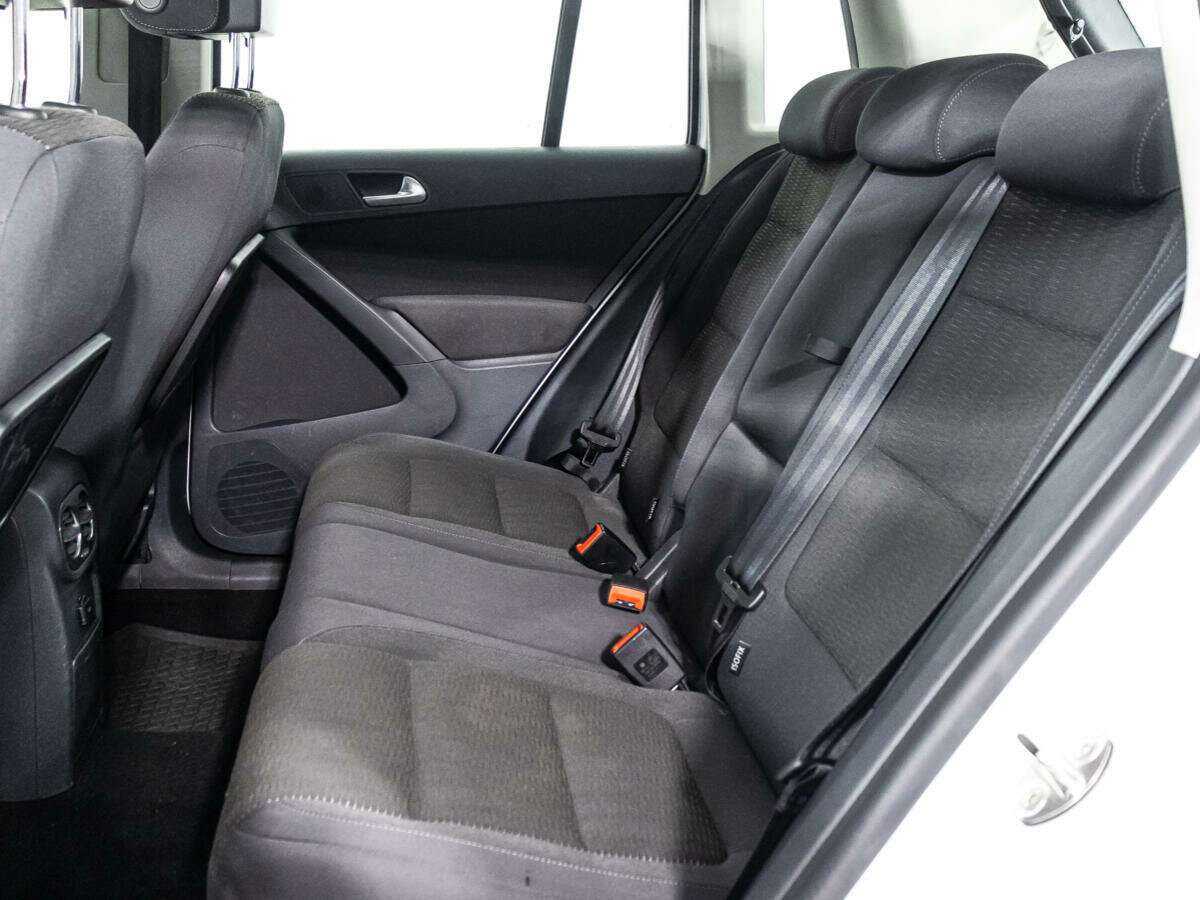 Б/У Фольксваген Тигуан 2015 года. Фото: #9