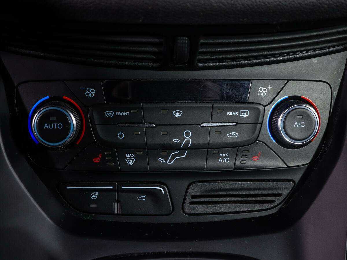 Б/У Форд Куга 2018 года. Фото: #16