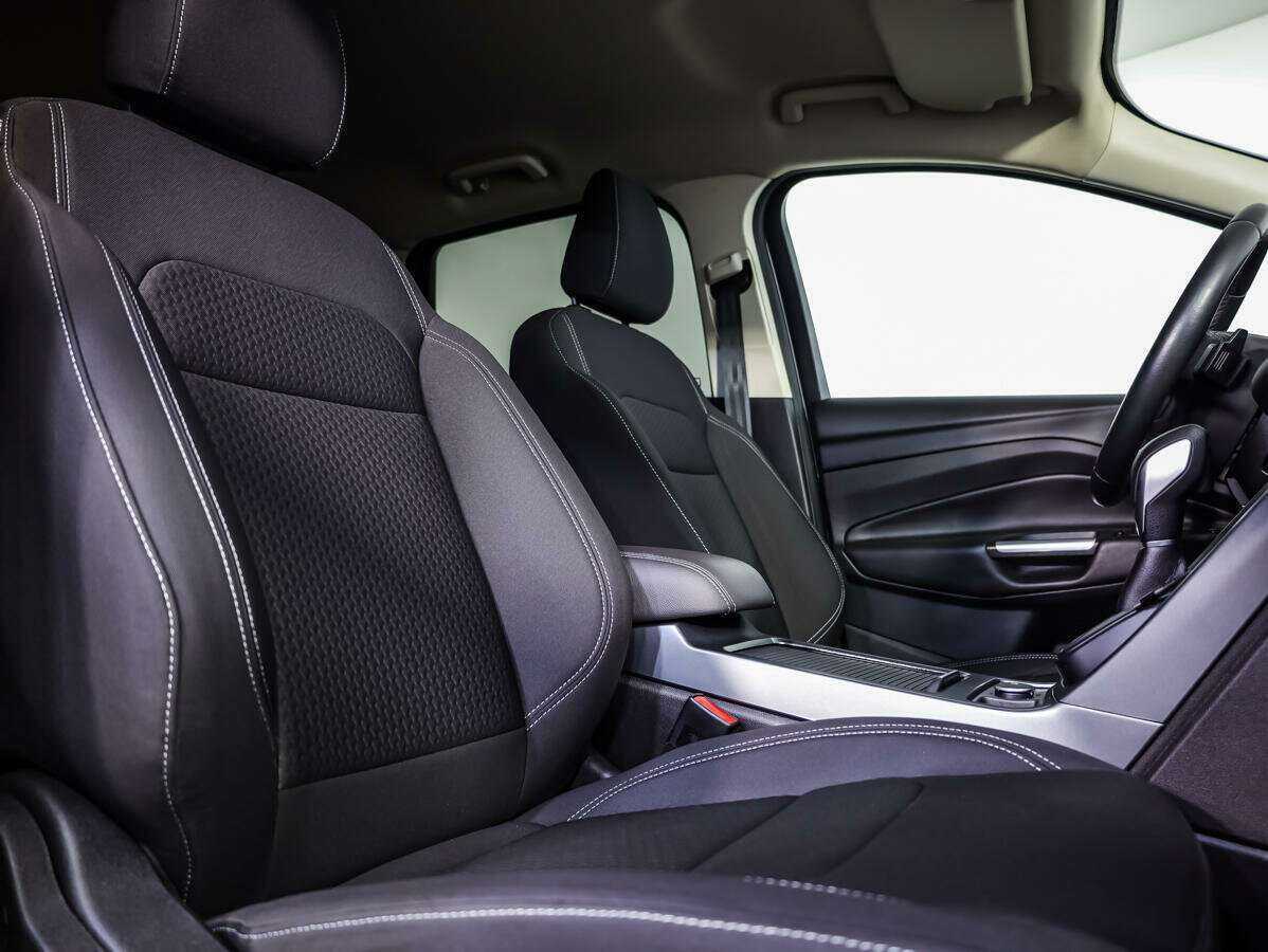 Б/У Форд Куга 2017 года. Фото: #9