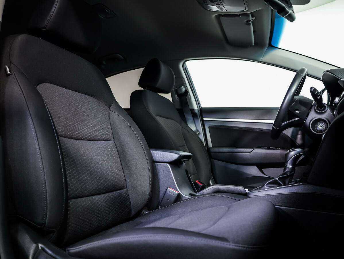 Б/У Хендай Елантра 2019 года. Фото: #9