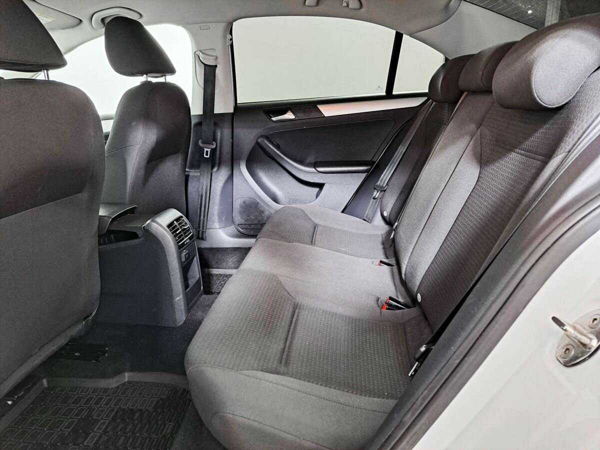 Б/У Фольксваген Джетта 2017 года. Фото: #6