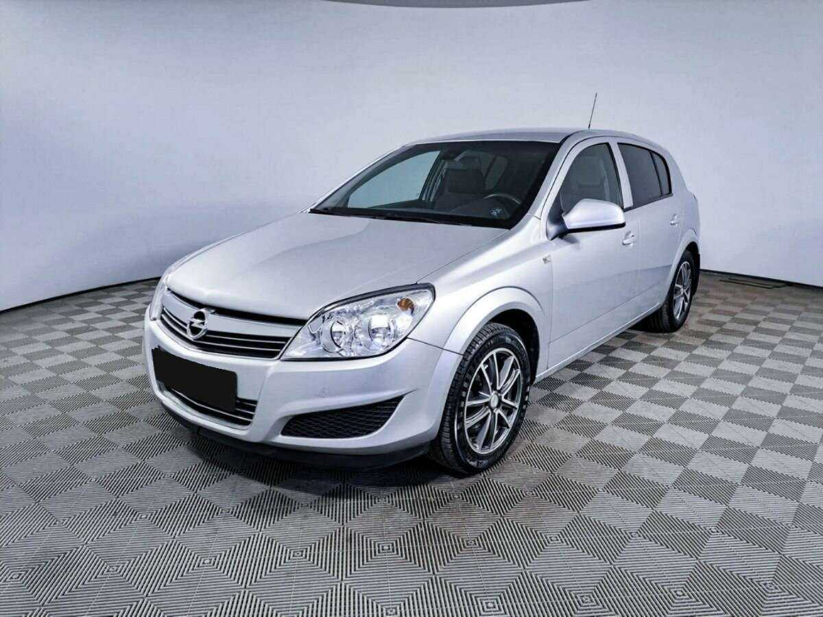 Opel Astra 2013 года с пробегом. Фото: #16