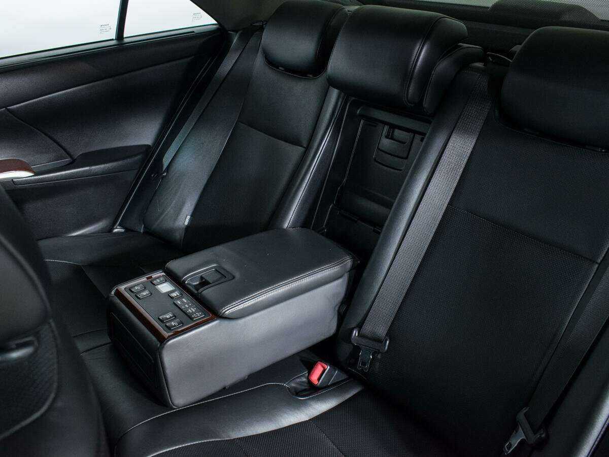 Б/У Тойота Камри 2012 года. Фото: #13