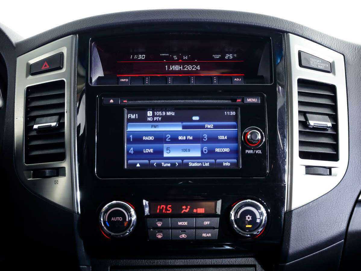 Mitsubishi Pajero 2014 года с пробегом. Фото: #14