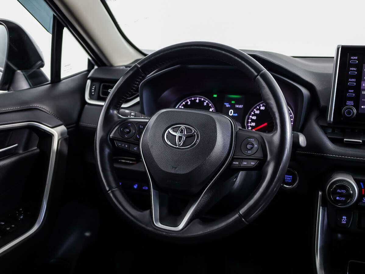 Toyota RAV4 2020 года с пробегом. Фото: #8