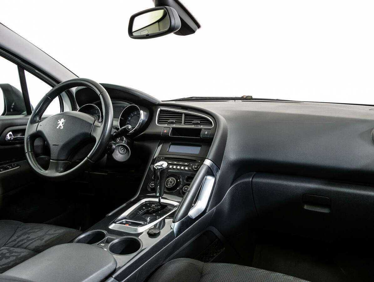 Б/У Пежо 3008 2012 года. Фото: #8