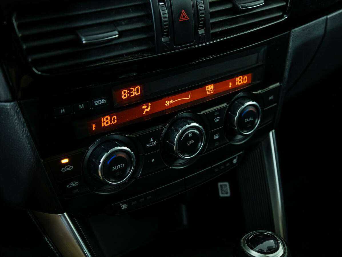 Б/У Мазда Ц-Икс-5 2013 года. Фото: #11