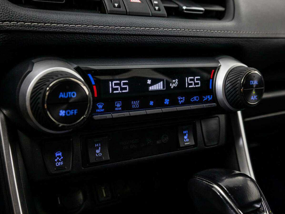 Toyota RAV4 2021 года с пробегом. Фото: #13