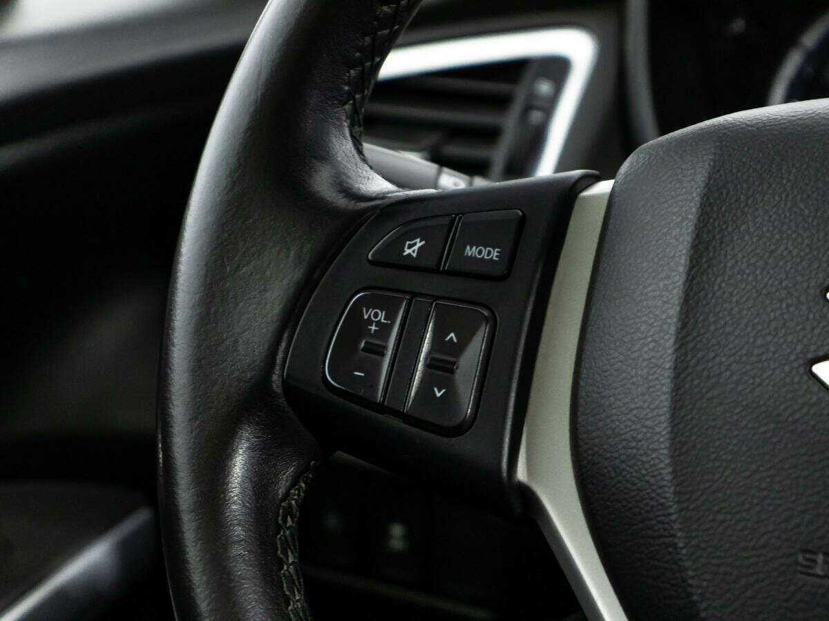 Б/У Сузуки С-Икс4 2018 года. Фото: #19