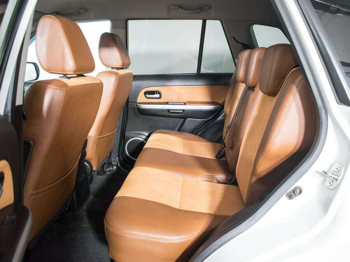 Б/У Сузуки Гранд Витара 2012 года. Фото: #8