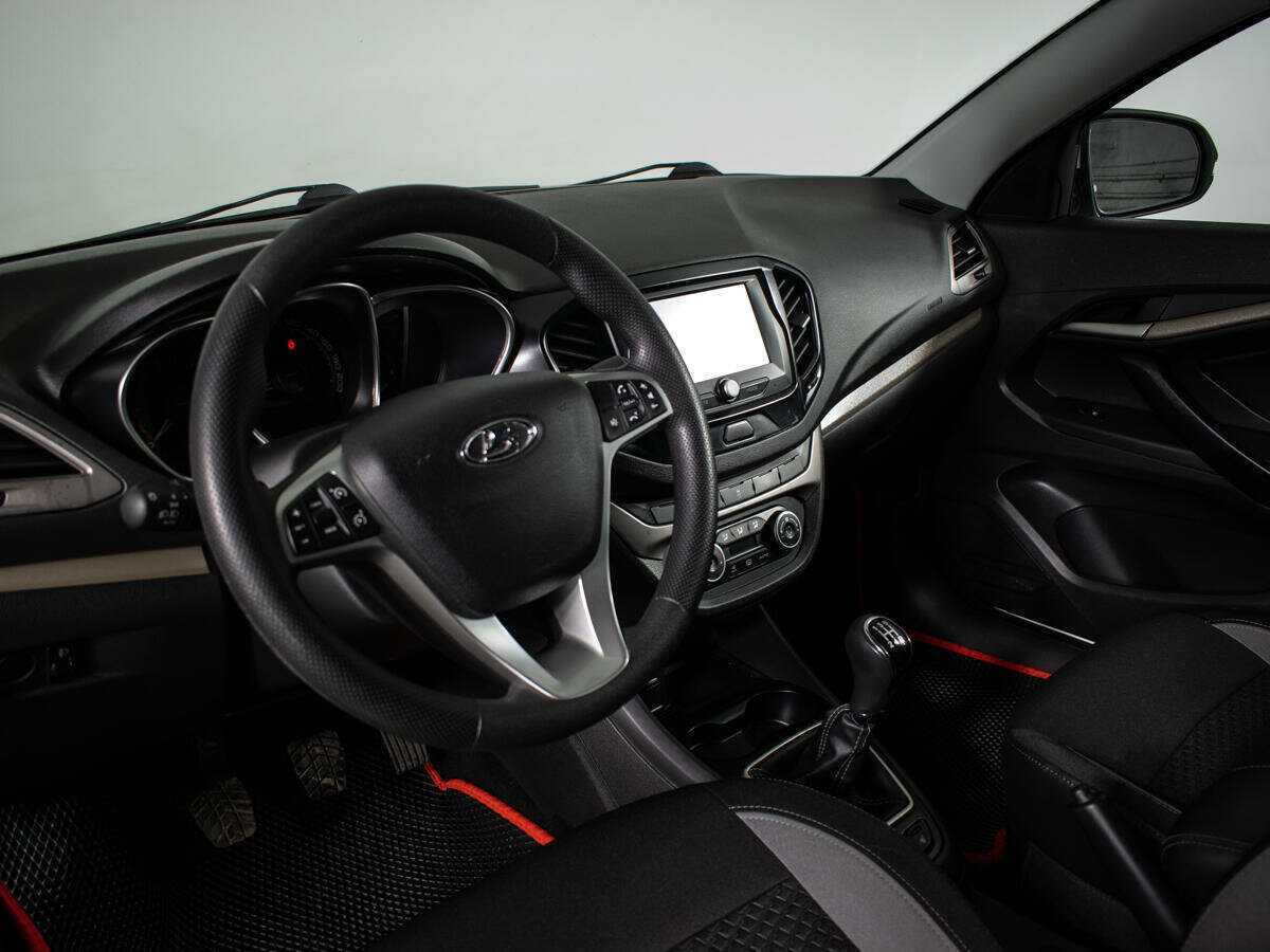 Б/У Лада (ВАЗ) Веста 2018 года. Фото: #10