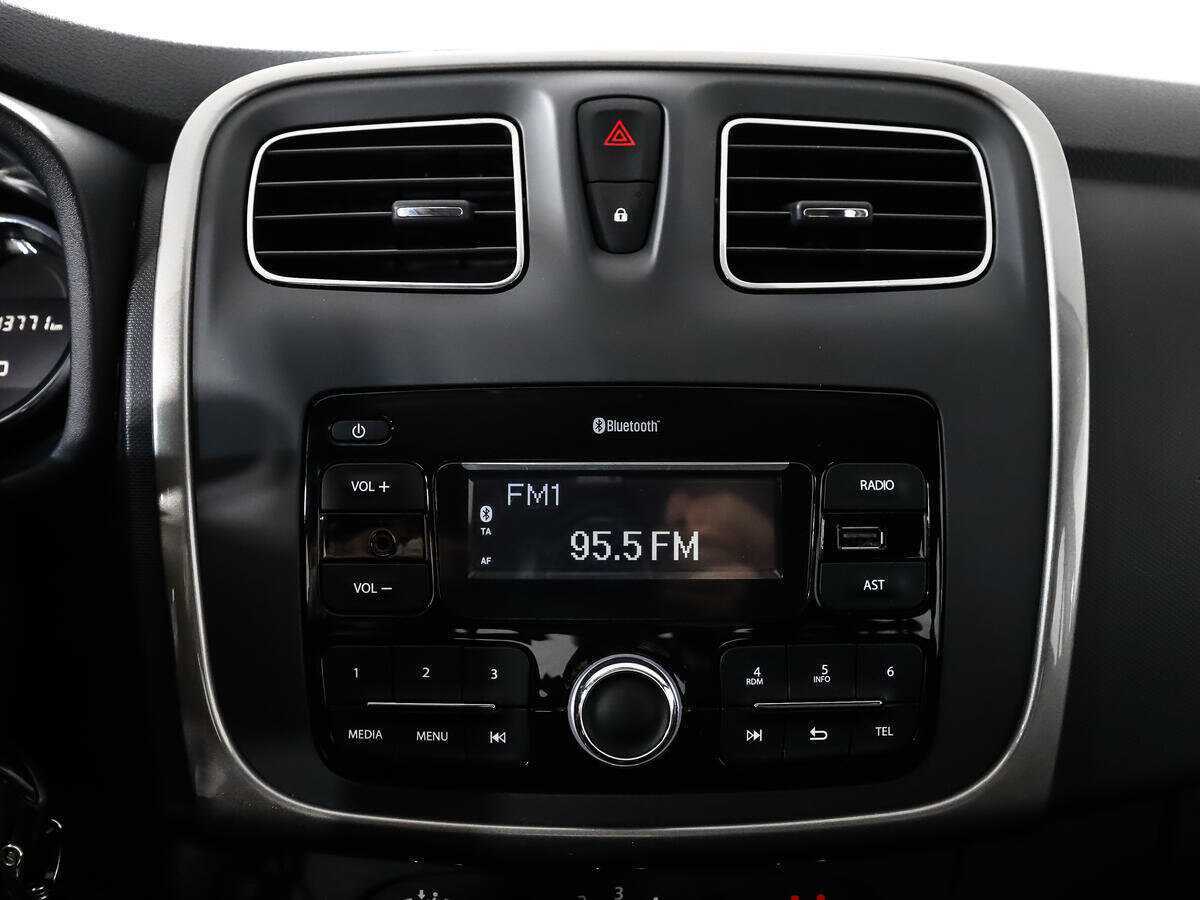 Б/У Рено Сандеро 2020 года. Фото: #9