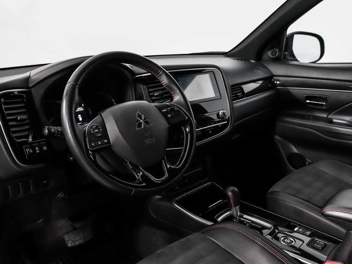 Mitsubishi Outlander 2021 года с пробегом. Фото: #8